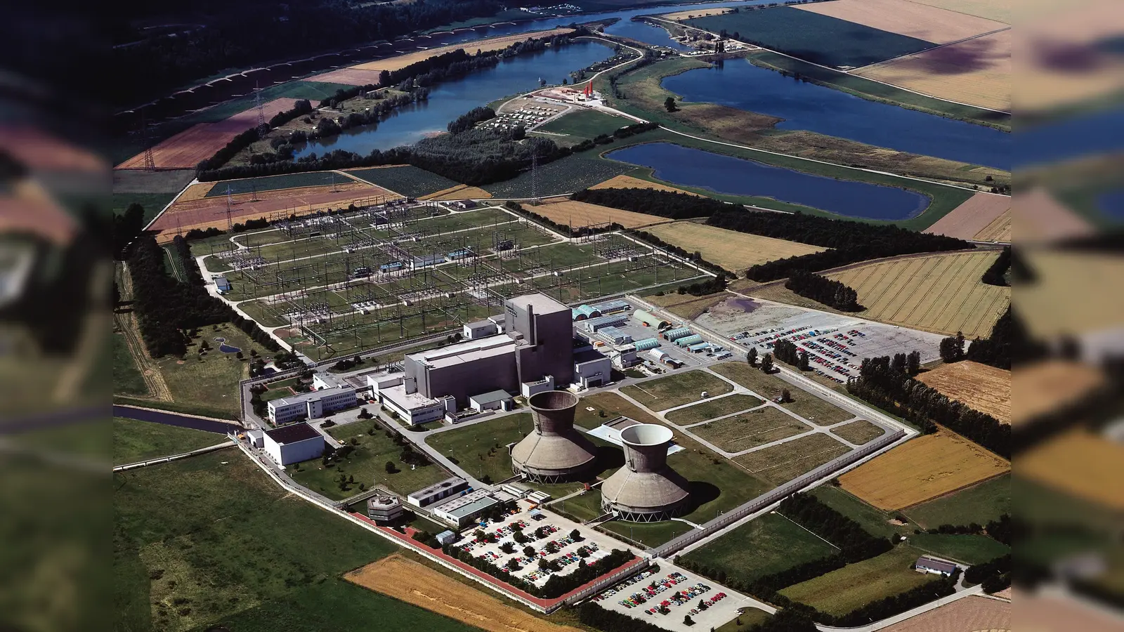 Das Würgasser Kraftwerksgelände vor dem Rückbau (1992).  (Foto: Eon)