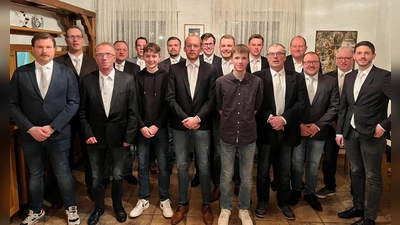 Der Vorstand der St. Jakobus Schützenbruderschaft Jakobsberg mitsamt den neuen Vereinsmitgliedern (es fehlt Adrian Dewenter).<br><br> (Foto: St. Jakobus Jakobsberg)