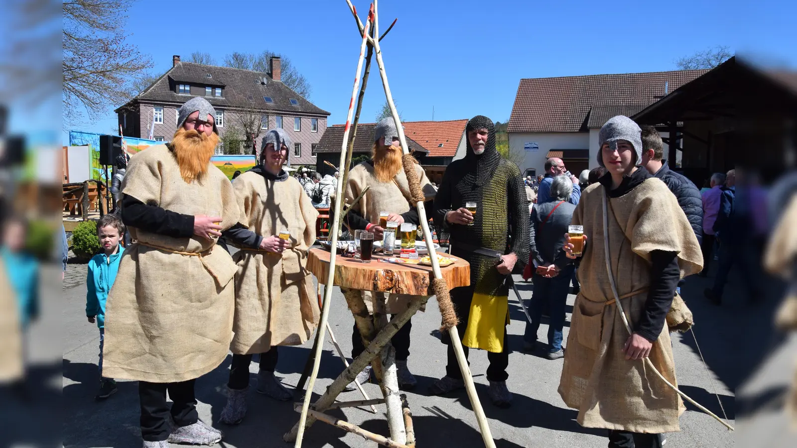 Das 1200. Bestehen feierte Lütmarsen mit historischem Markt und buntem Programm. (Foto: Marc Otto)